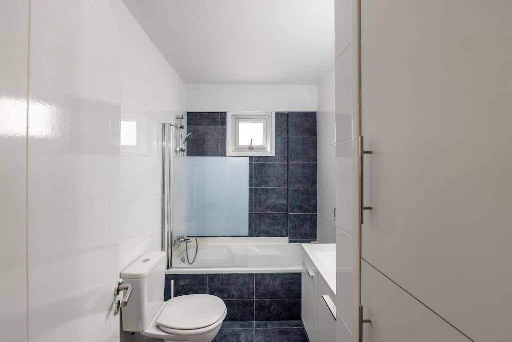 Apartamento Luxurious Bright & Stylish 2Br With Office In Nicosia Exterior foto